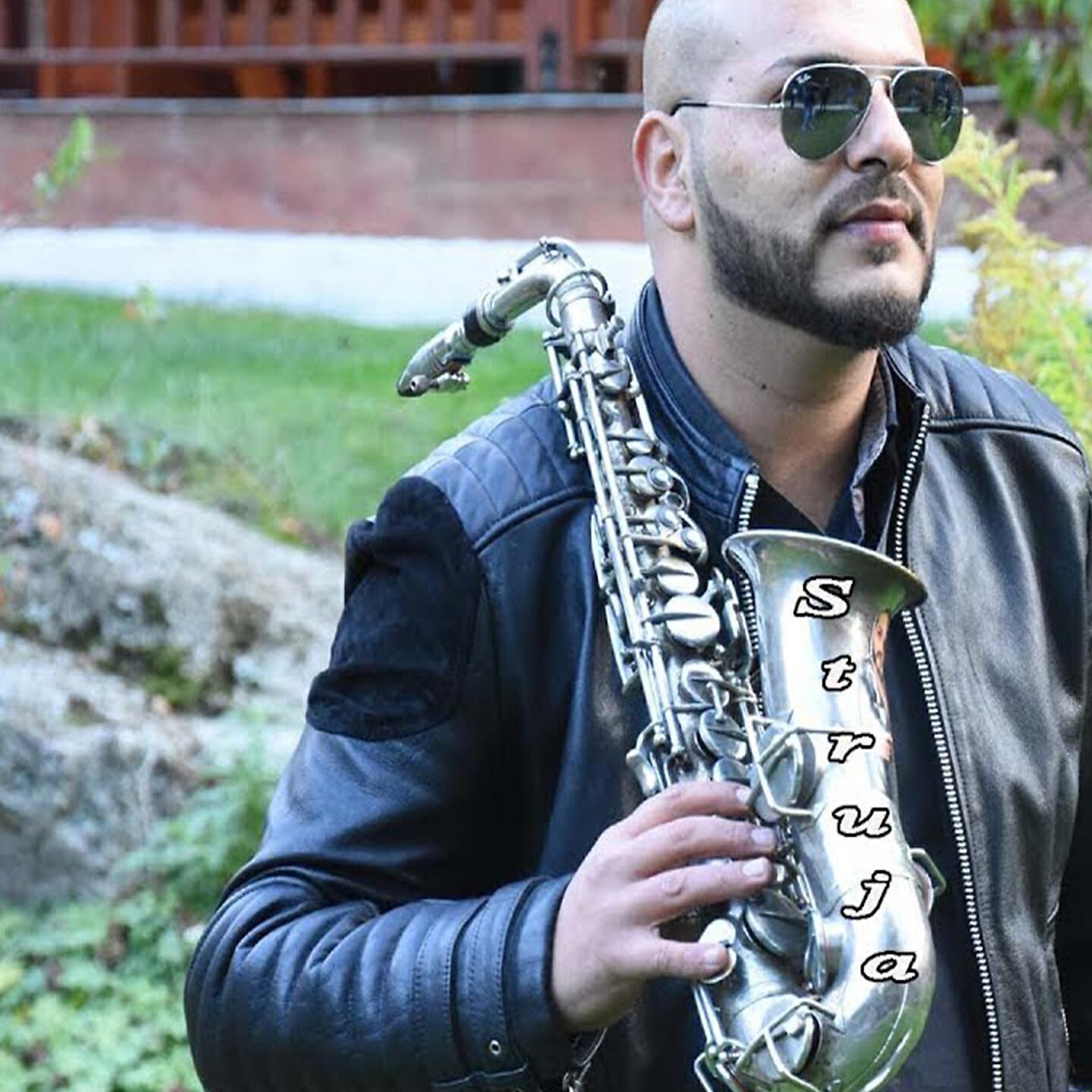 Ork.Naser Struja - Ayağında