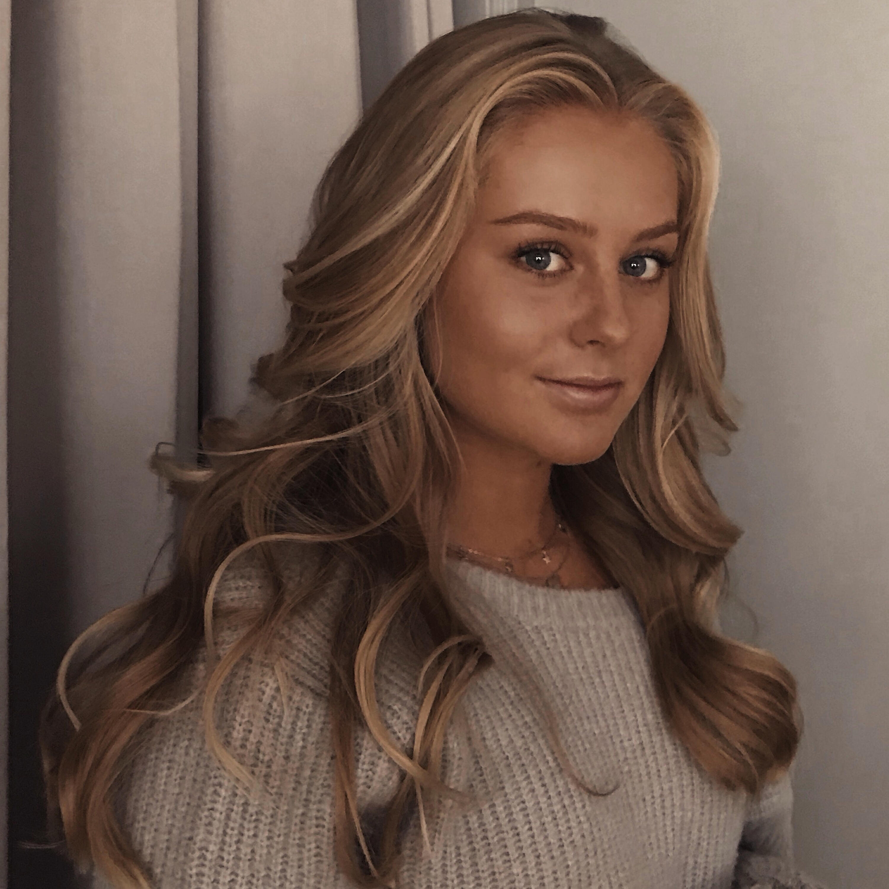 Julia Kedhammar - Blinding Lights