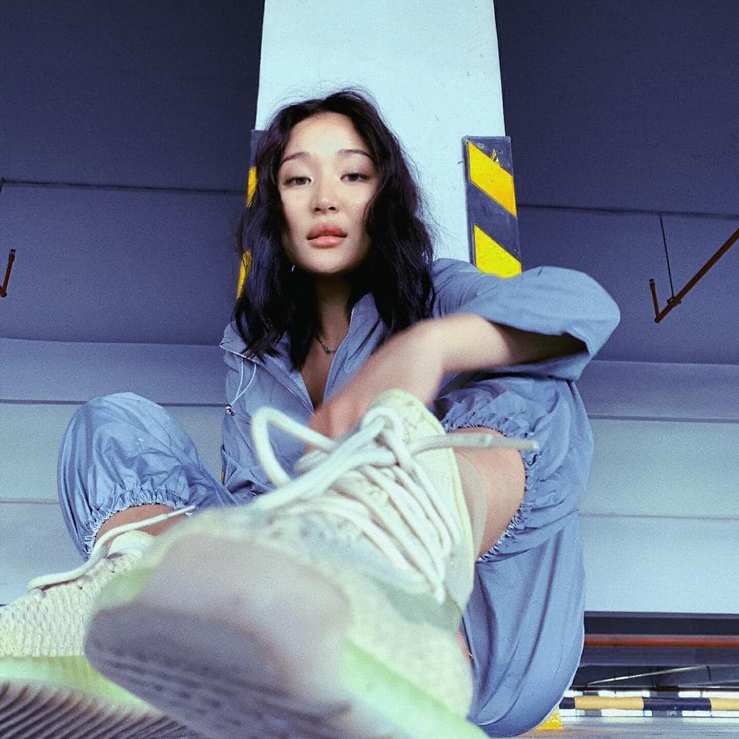 В потоке слушать. Медитация духовность. Художник фрейдун рассули бесконечность. Исцеляющая медитация ливанда нервной системы. Слуховые представления.