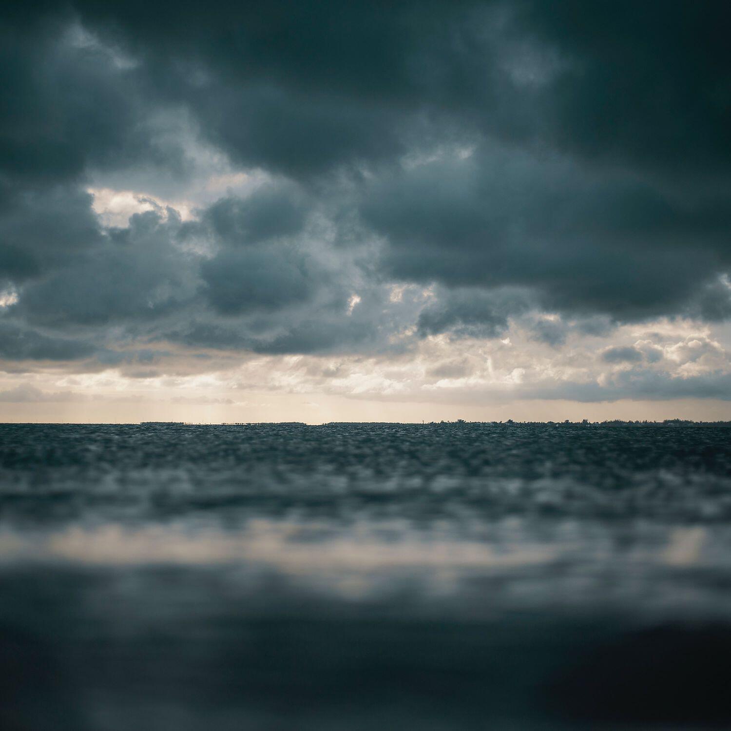 Smoothly Floating Waves - Water Waves of the Sea Sounds