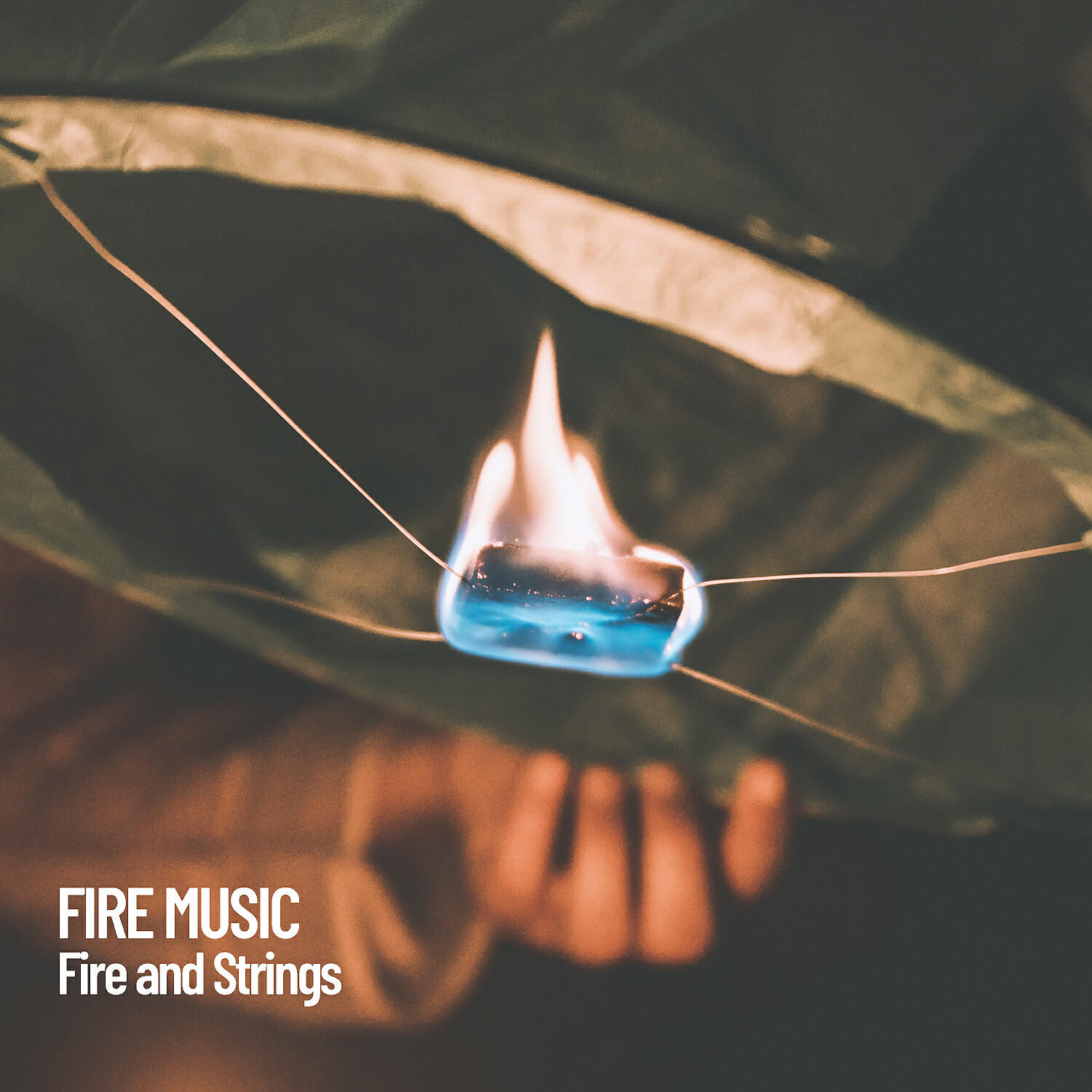 Fireplace Sounds - Gleeful Loop of Eastern Fire