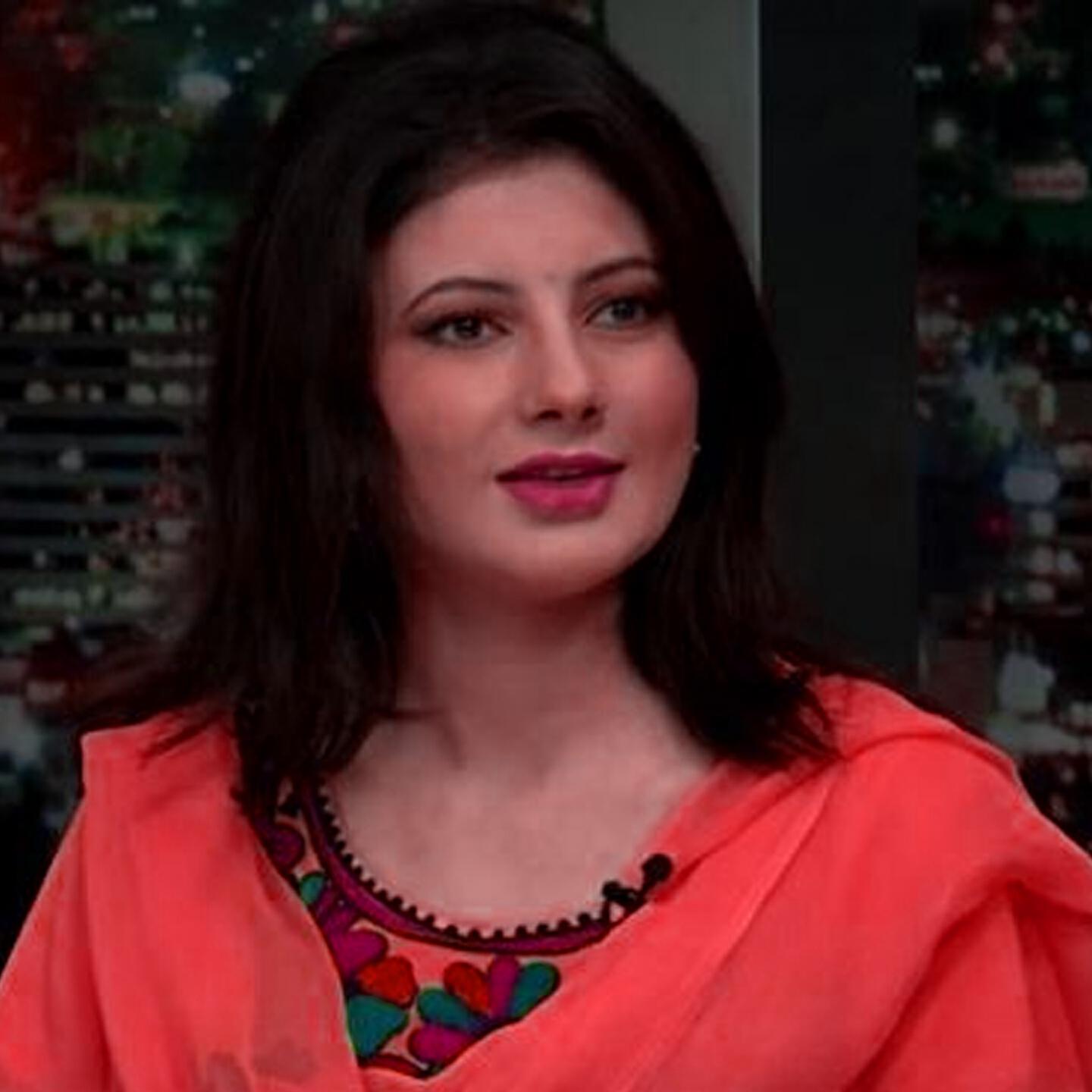 Nazia Iqbal - Kawom Soray Da Peeki
