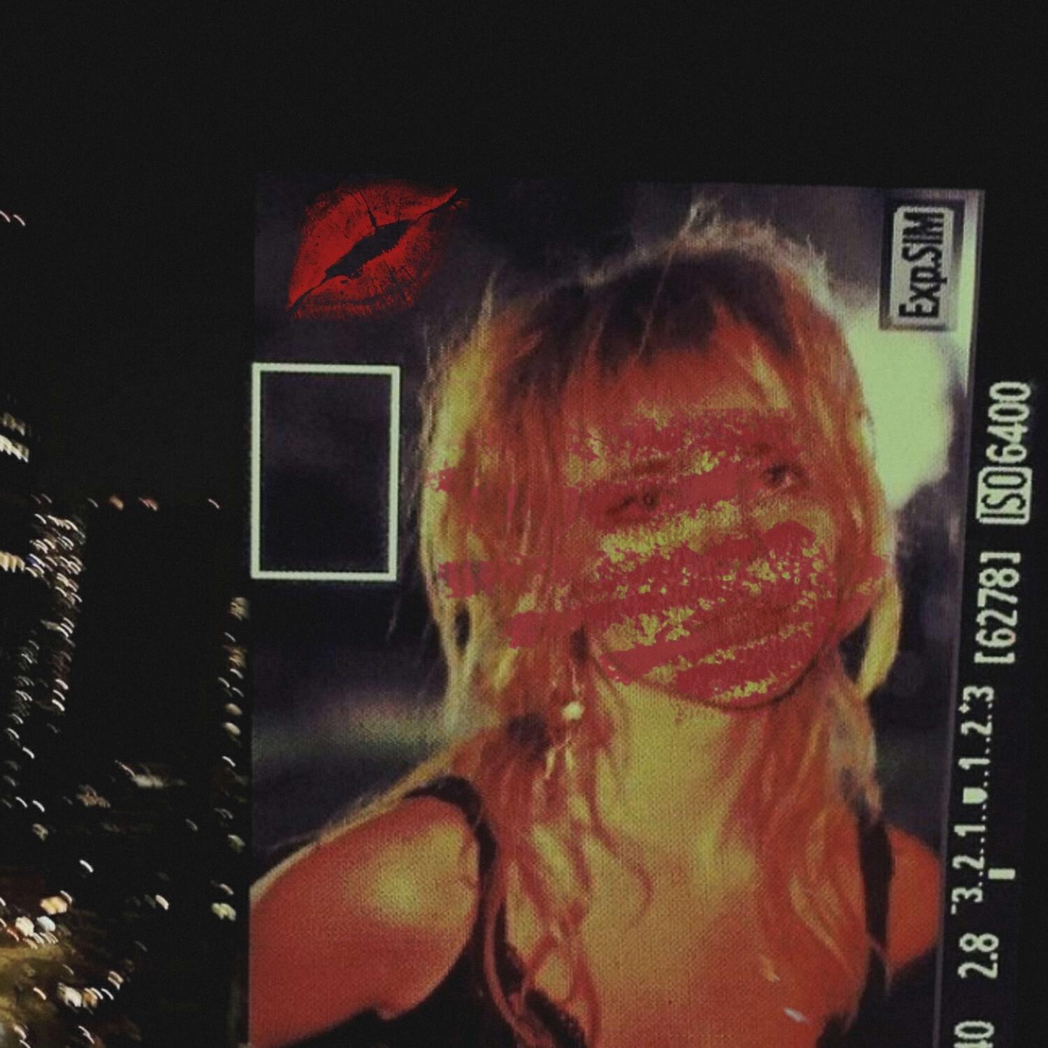 Альбом KISS исполнителя УТРЕННЯЯ ЗВЕЗДА