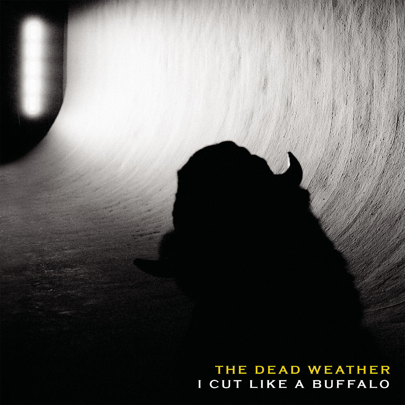The Dead Weather - I Cut Like a Buffalo