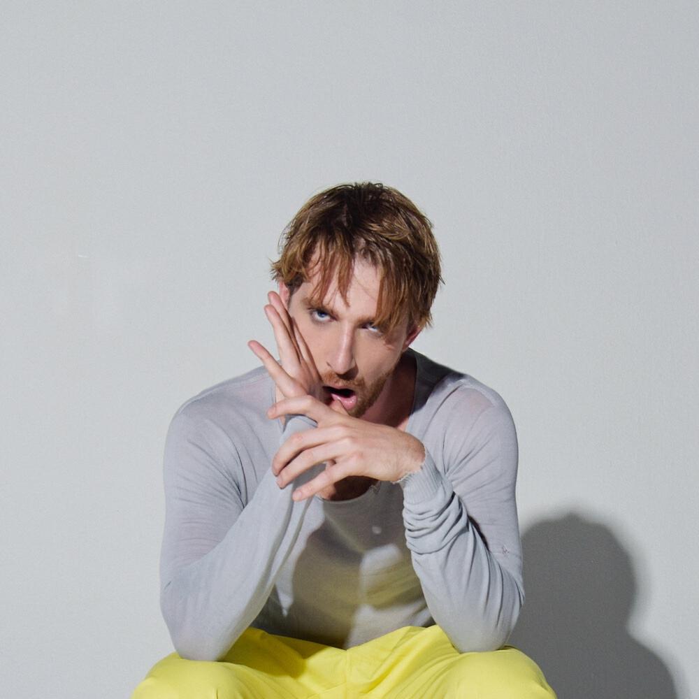 Two Feet все песни в mp3