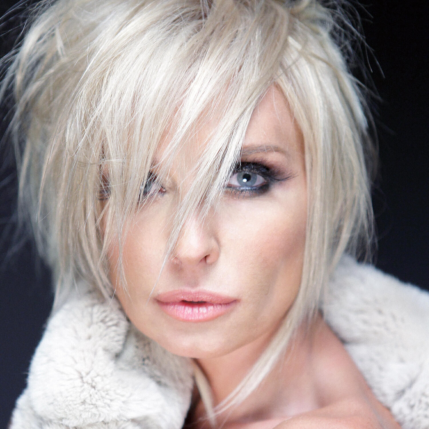 татьяна овсиенко группа мираж. овсиенко под снегопадом. под снегопадом татьяна овсиенко. овсиенко под снегопадом. овсиенко вдвоём с тобой под снегопадом минус.