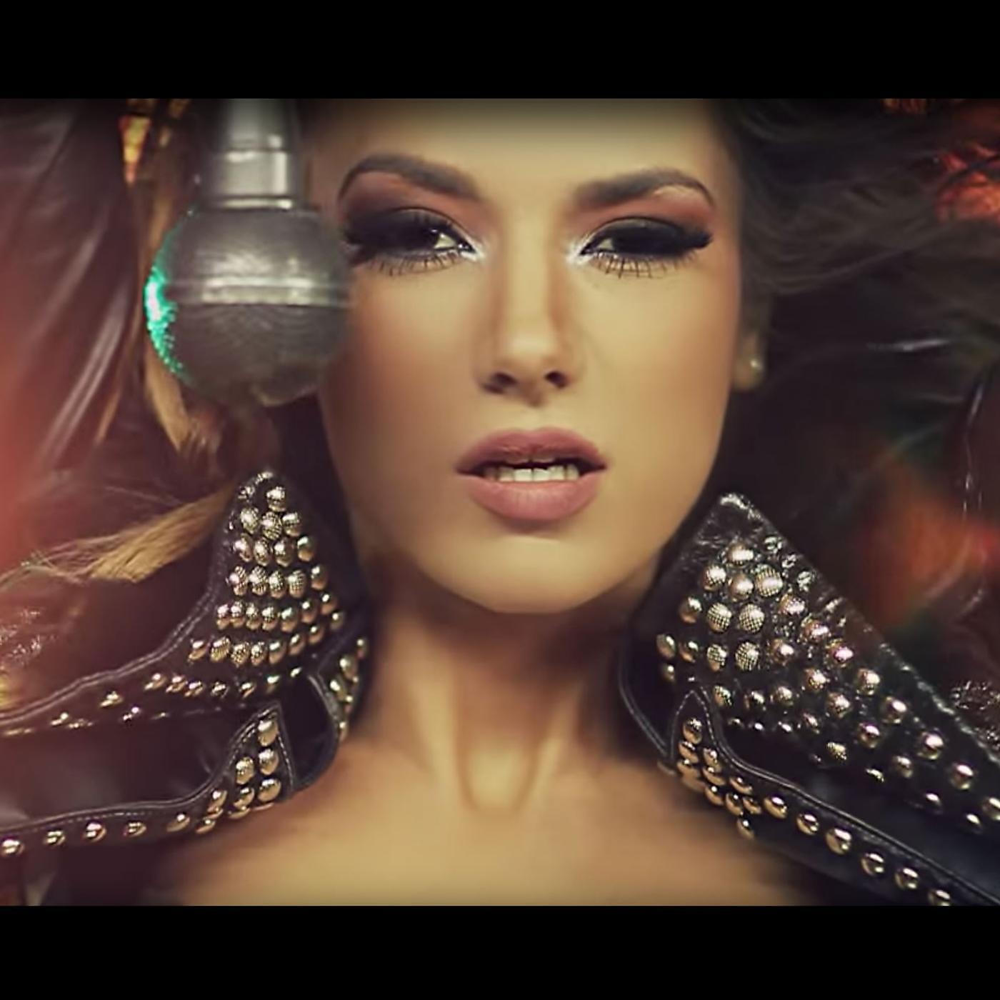Elvana Gjata - Kudo Qe Jam