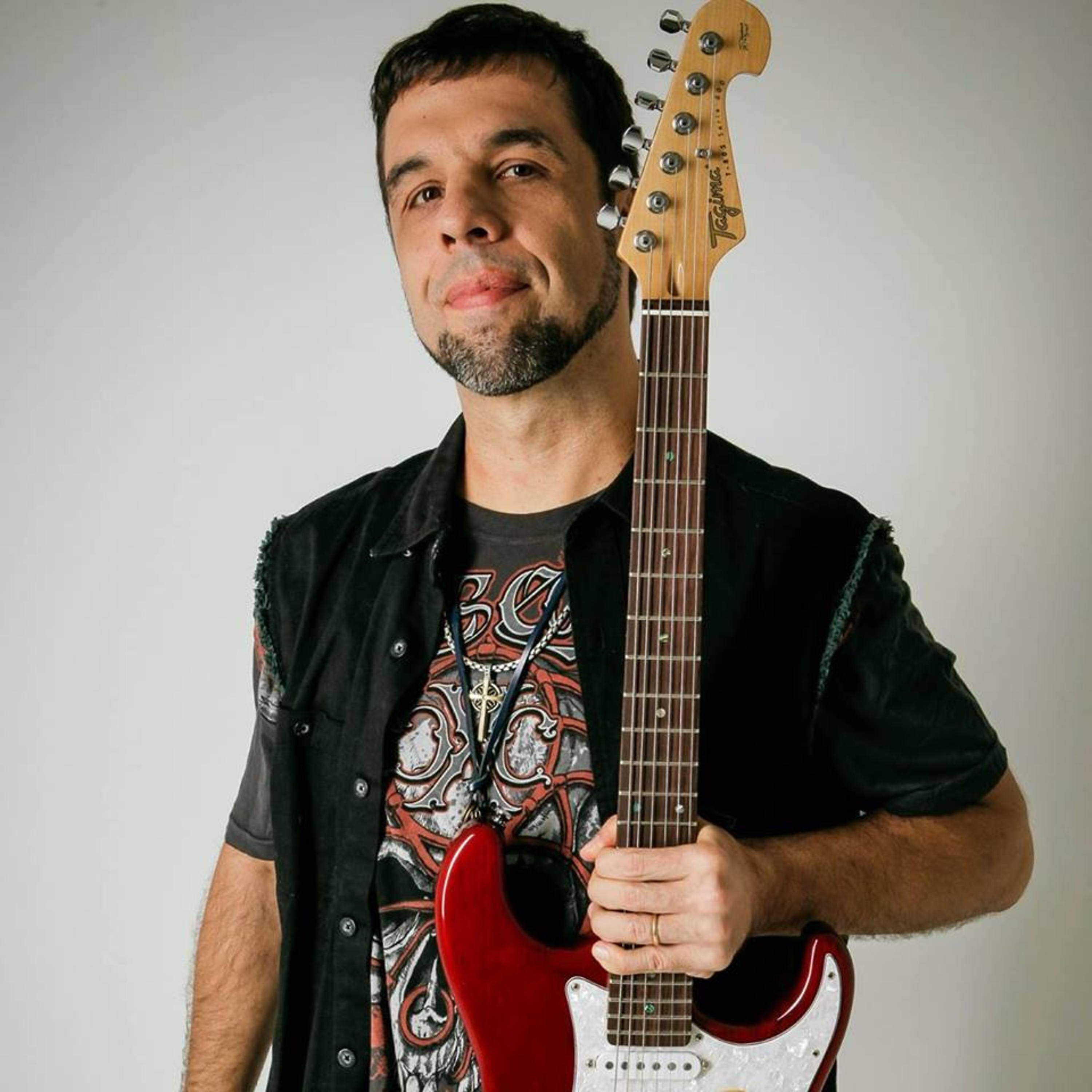 Alex Martinho - Um Mergulho No Escuro