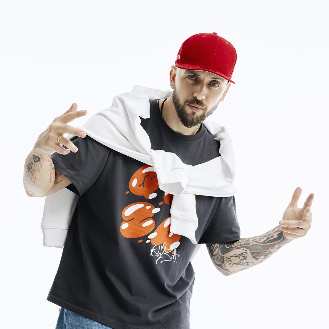 St рэпер накачался. St (рэпер). St певец. александр степанов st репер. St (рэпер) без шапки.