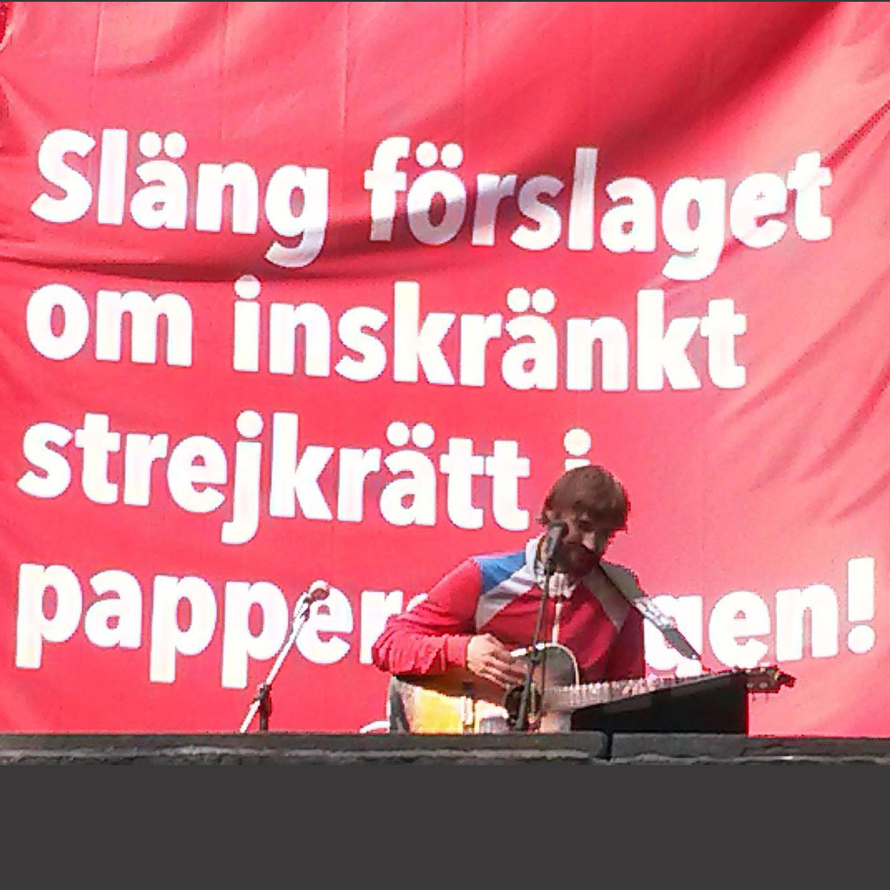 Alexander Ringbäck - Strike Back