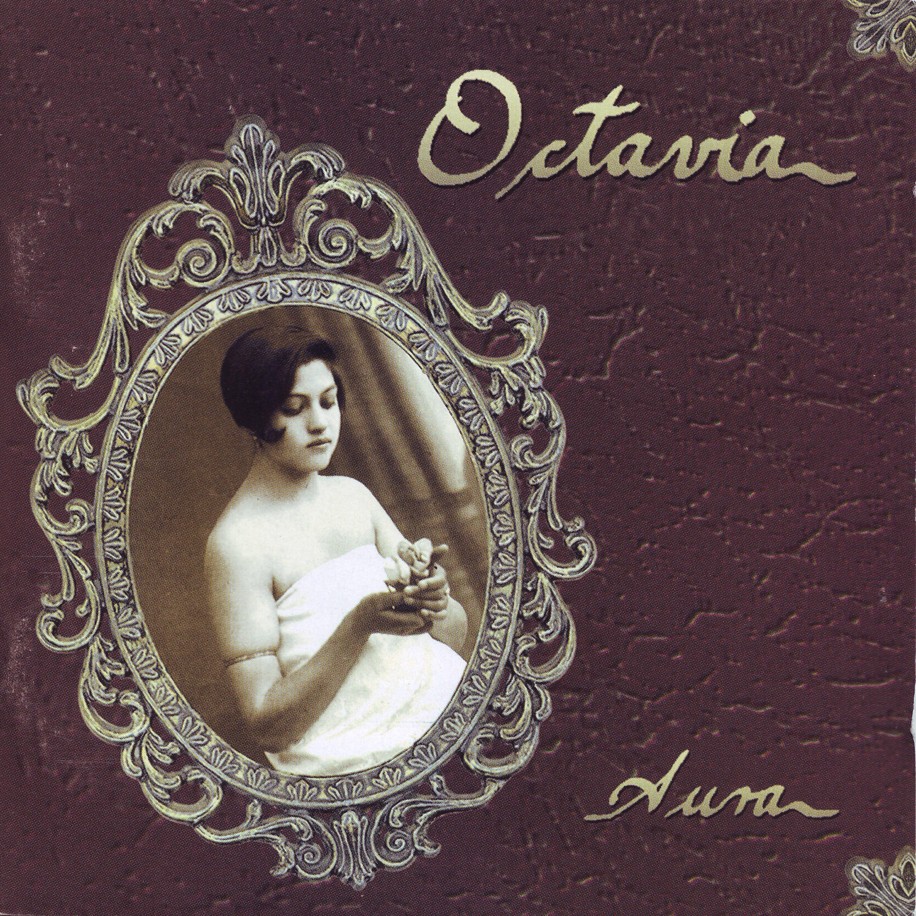 OCTAVIA - Tendida Como un Arco