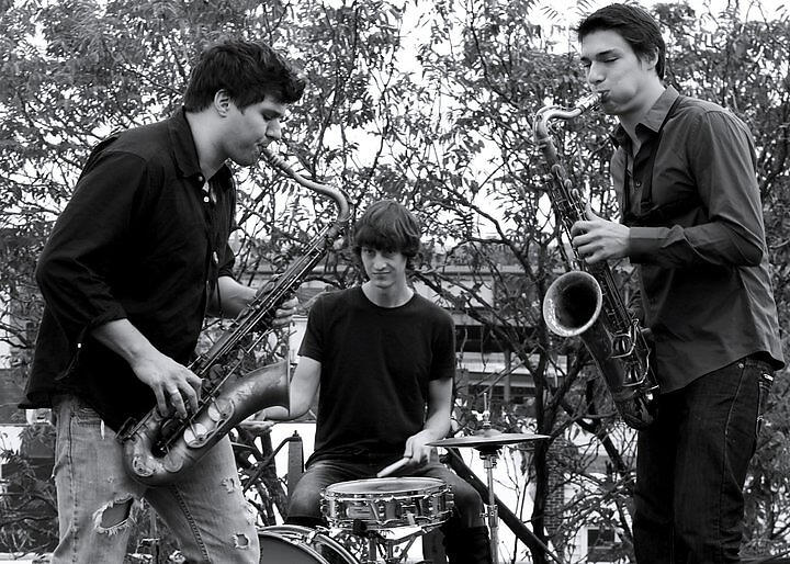 Moon Hooch все песни в mp3