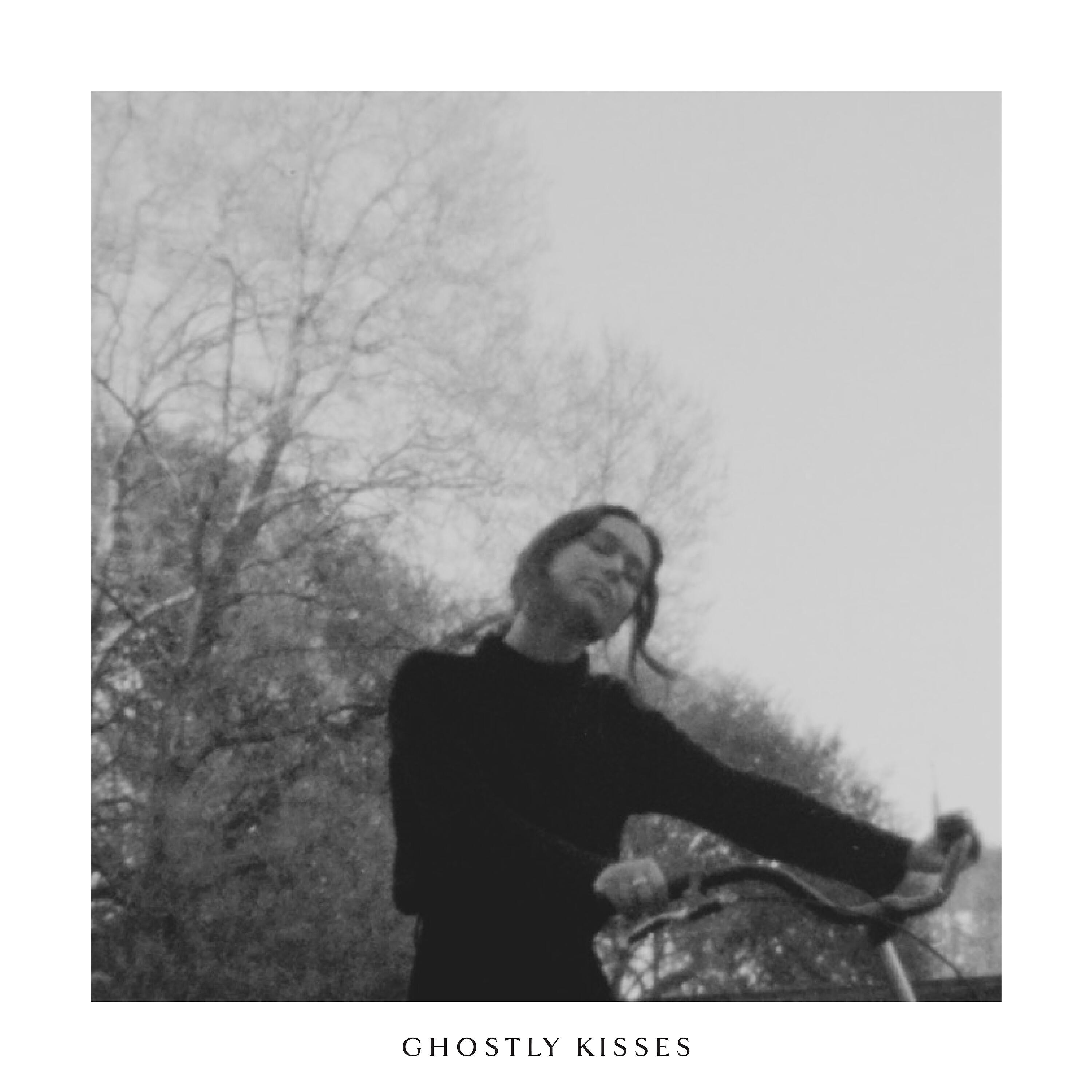 Песня empty note. Empty Note Acoustic Ghostly Kisses. Ghostly Kisses. Empty Note Гостли Киссес. Empty Note Acoustic.