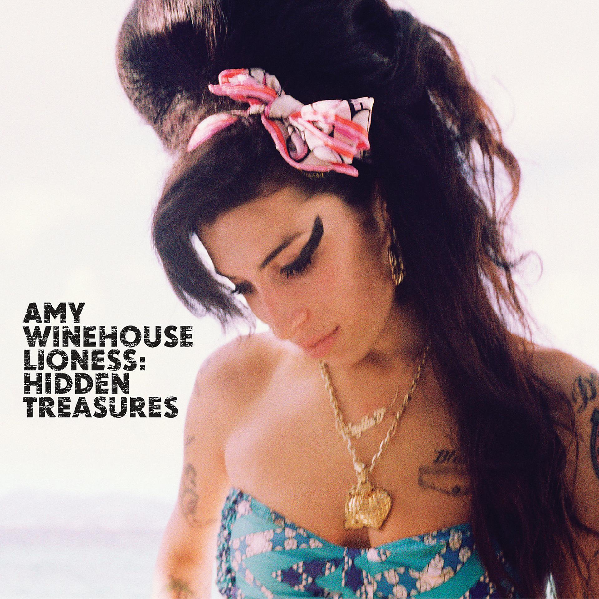 Постер к треку Amy Winehouse - Half Time