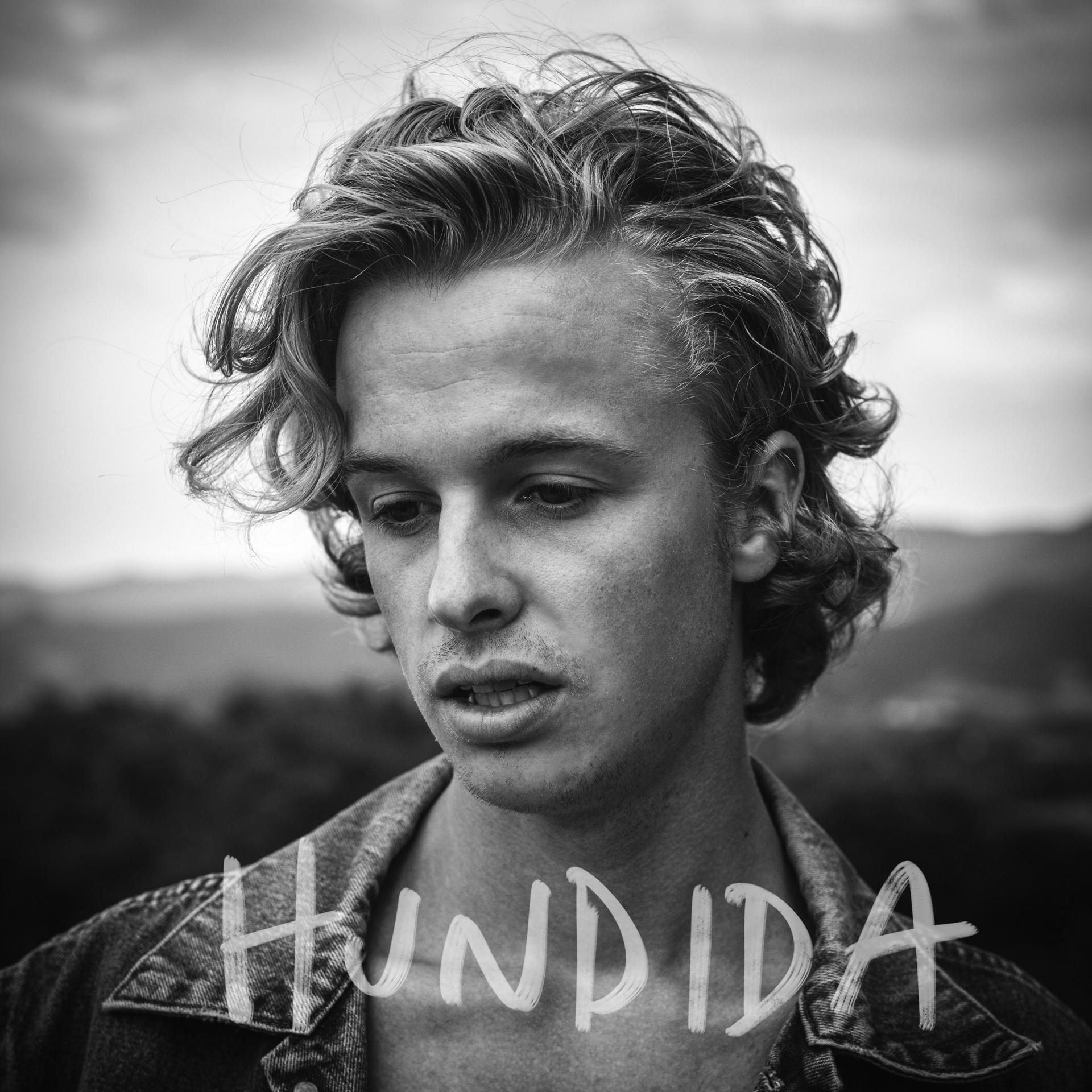 Постер альбома Hundida - Broken (Spanish Version)